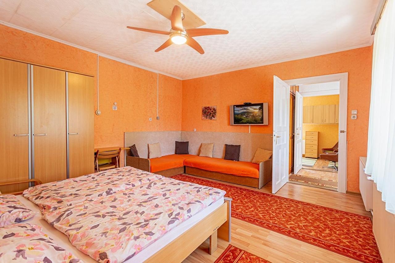 Visegrad Vendeghaz-Apartman ภายนอก รูปภาพ