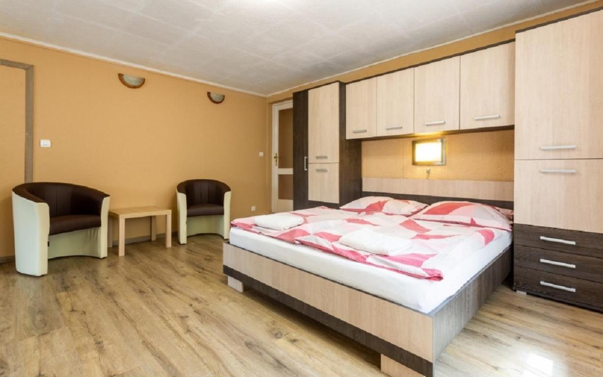 Visegrad Vendeghaz-Apartman ภายนอก รูปภาพ