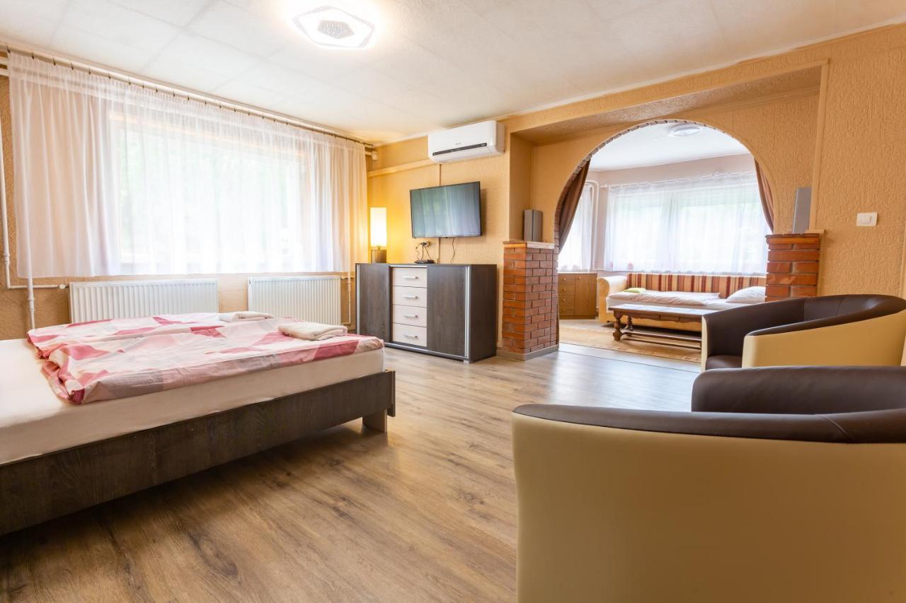 Visegrad Vendeghaz-Apartman ภายนอก รูปภาพ